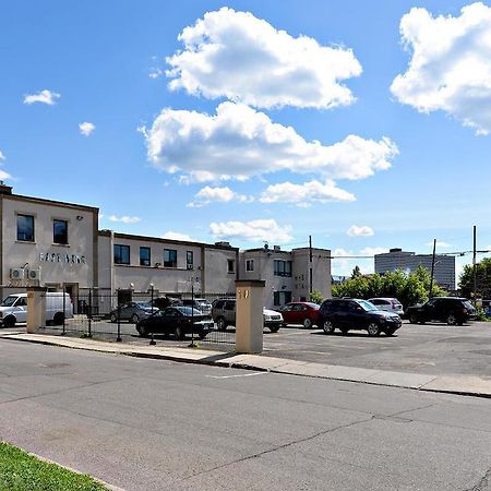 Ottawa Inn Hotel 외부 사진